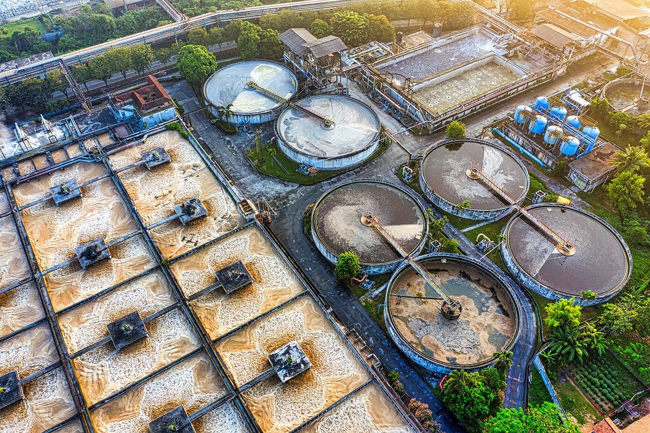 water-treatment-plant-7382931_1280